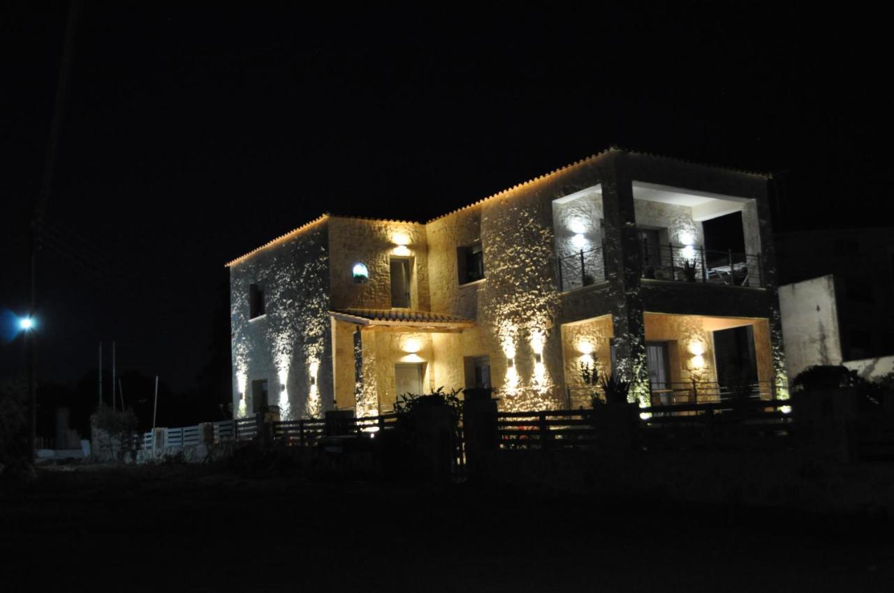 Liri'S Apartments Kalamákion Exterior foto
